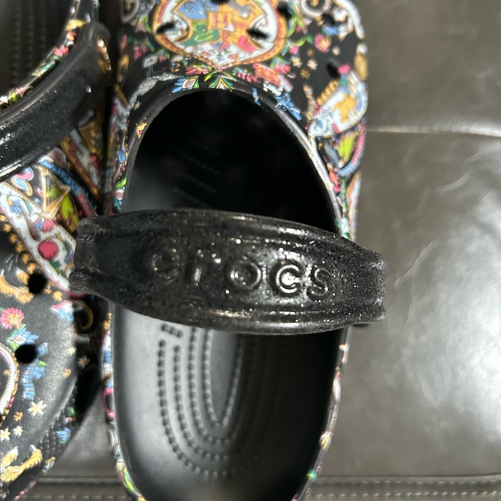 Harry Potter CROCS Black and Multicolor Patterned Clogs - Picture 8 of 8